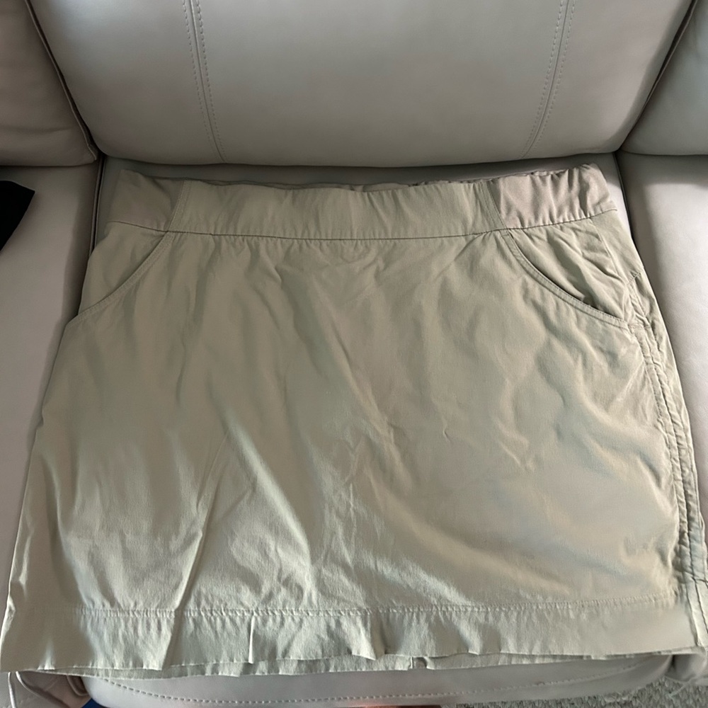 Columbia Beige skort